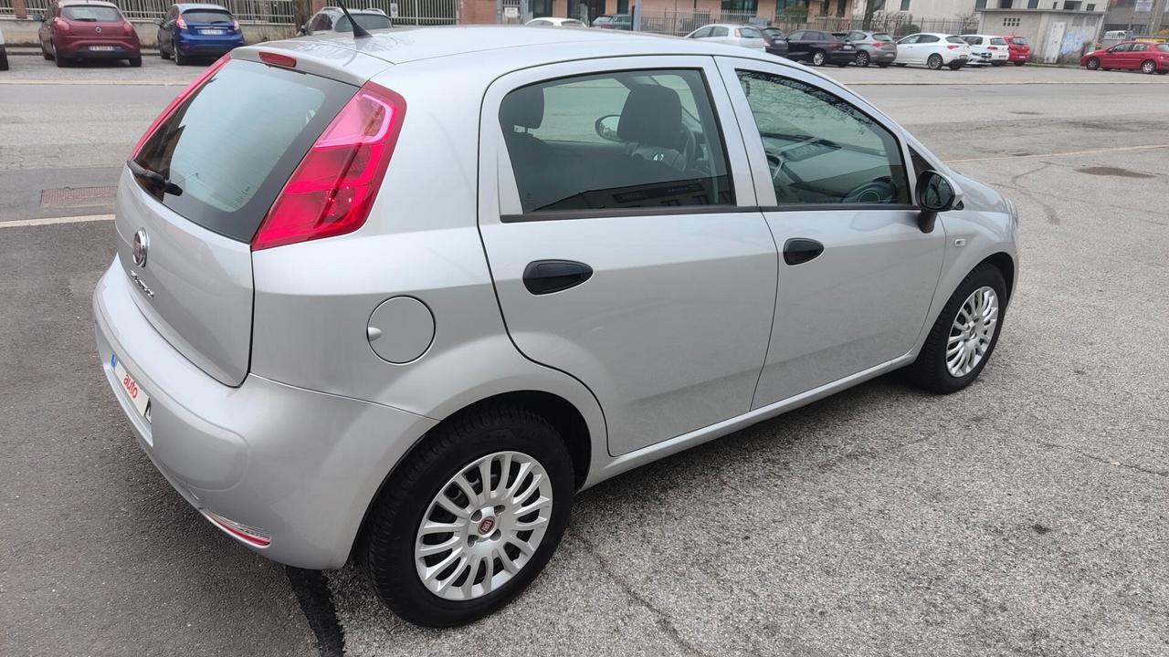 Fiat Punto 1.3 MJT II S&S 95 CV 5 porte Street