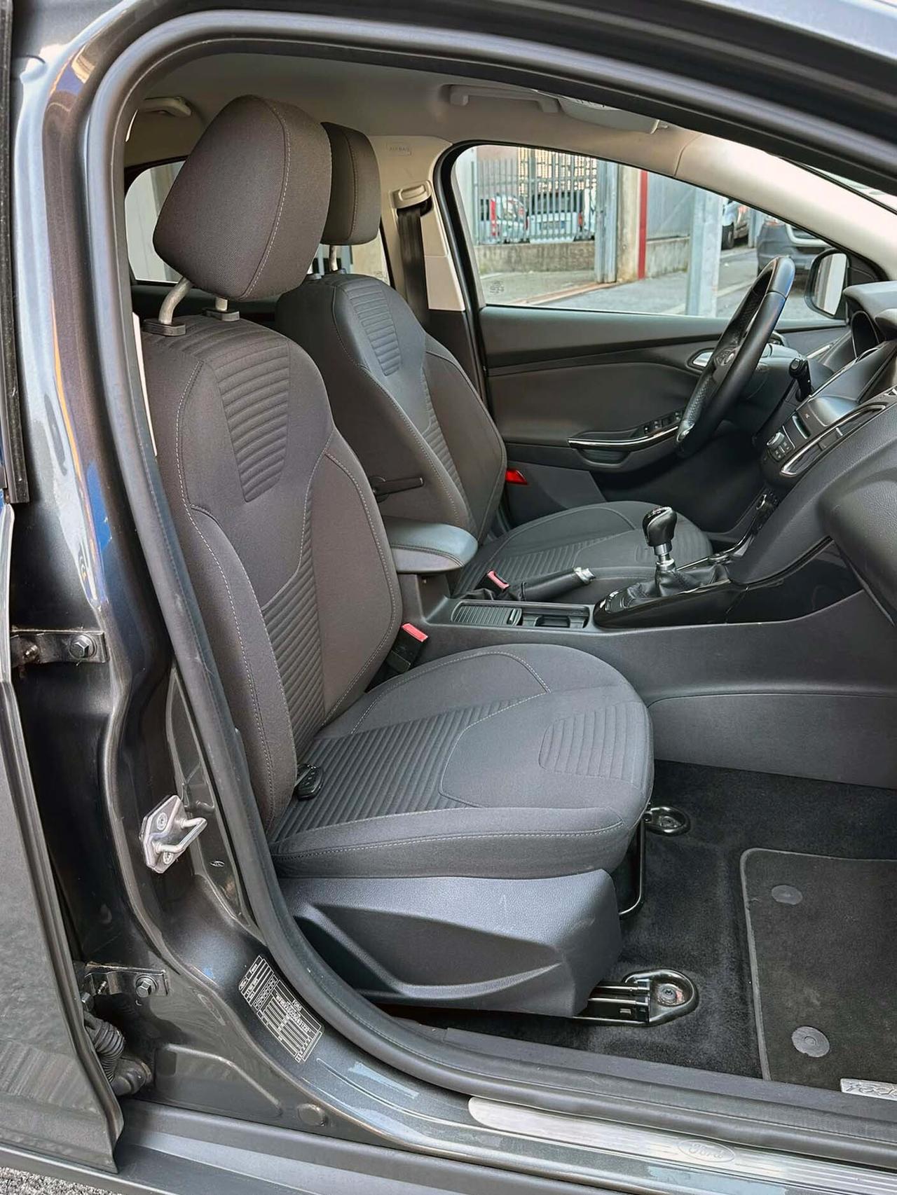 Ford Focus 1.5 TDCi 120 CV Navigatore Cruise control 4 Vetri elettrici