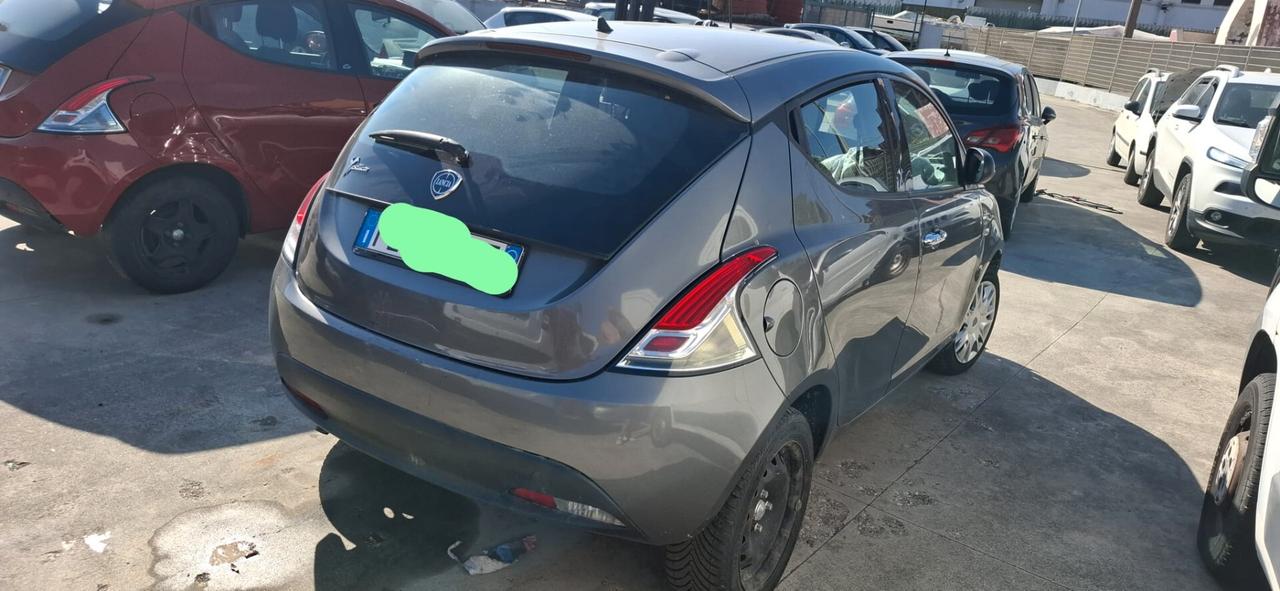 2016 Lancia Ypsilon 1.2 69 CV 5 porte Platinum
