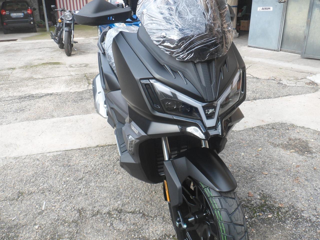 SYM SCOOTER ADX 300