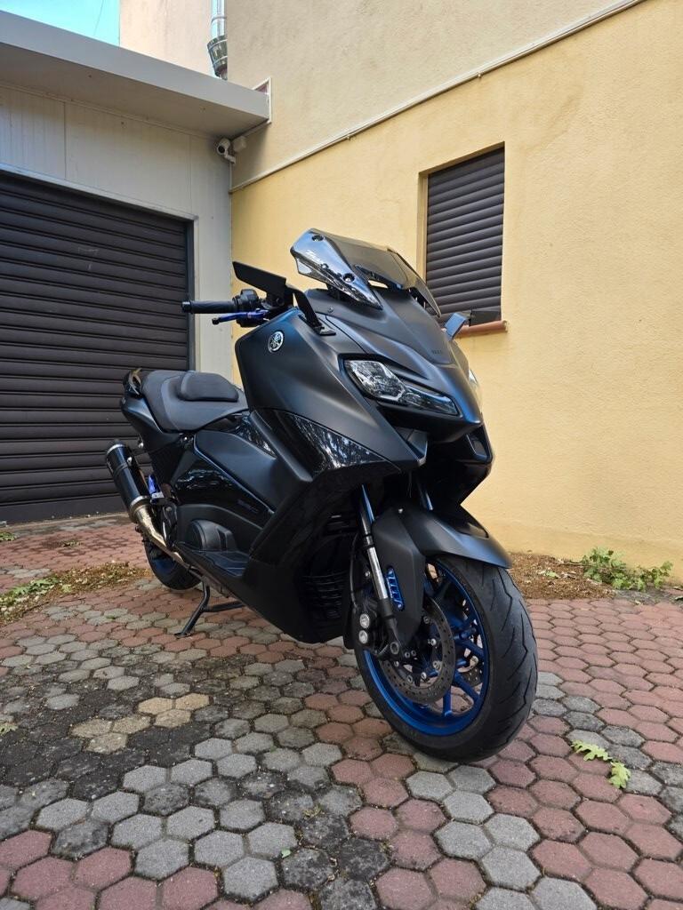 Yamaha TMAX 560