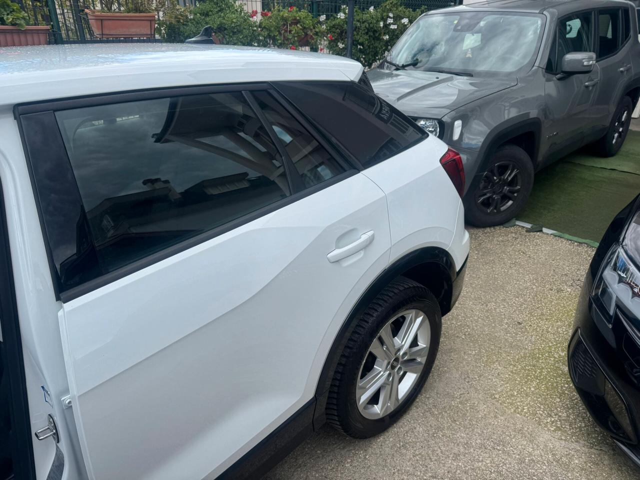 Audi Q2 30 TDI Business