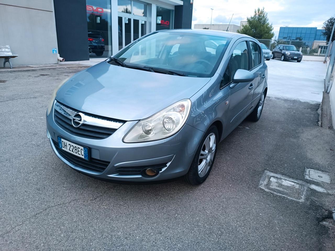 Opel Corsa 1.3 CDTI 75CV idonea NEOPATENTATI