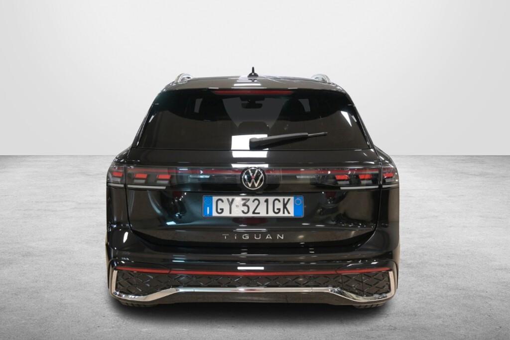 VOLKSWAGEN TIGUAN NEW 2.0 TDI 150CV DSG SCR R LINE ( FARI IQ LIGHT - ADAPTIVE CRUISE - AMBIENT LIGHT - DIGITAL COCKPIT - APP CONNECT - PARK ASSIST - TELECAMERA POST. - CERCHI 19 )