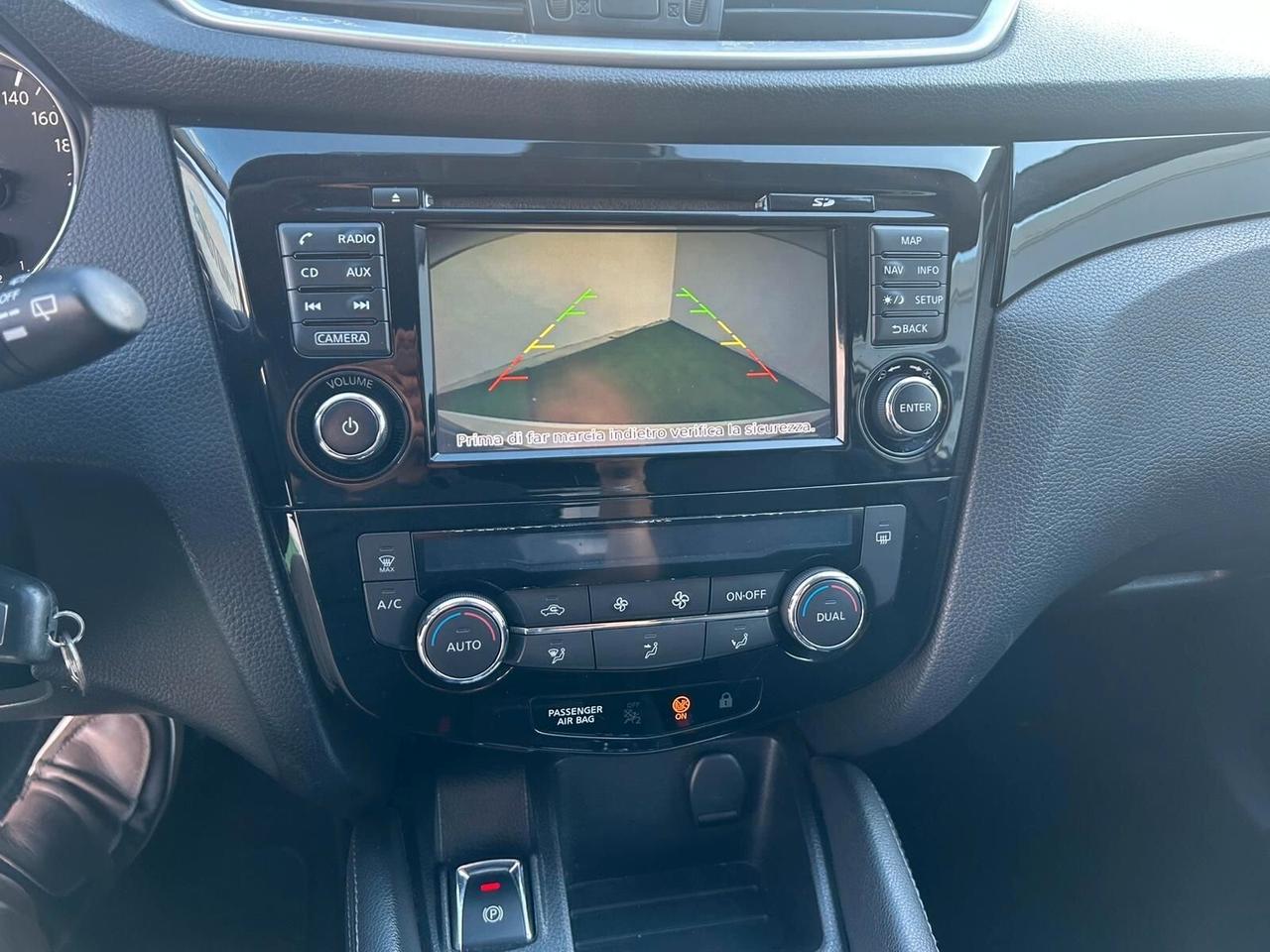 Nissan Qashqai 1.6 dCi N-Connecta 2WD 130cv xtronic E6