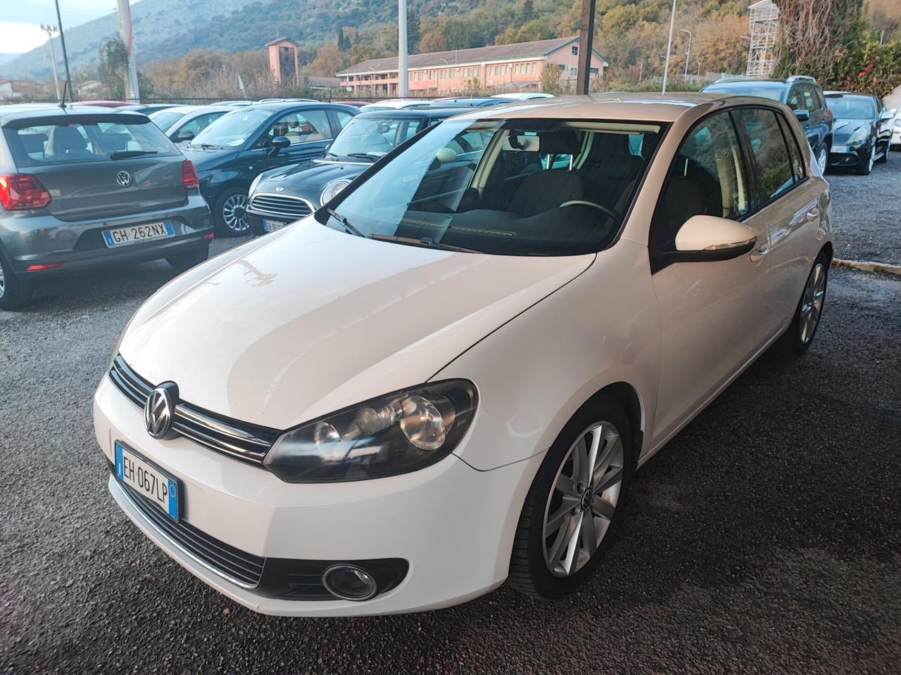 Volkswagen Golf 1.6 TDI DPF DSG 3p. Highline