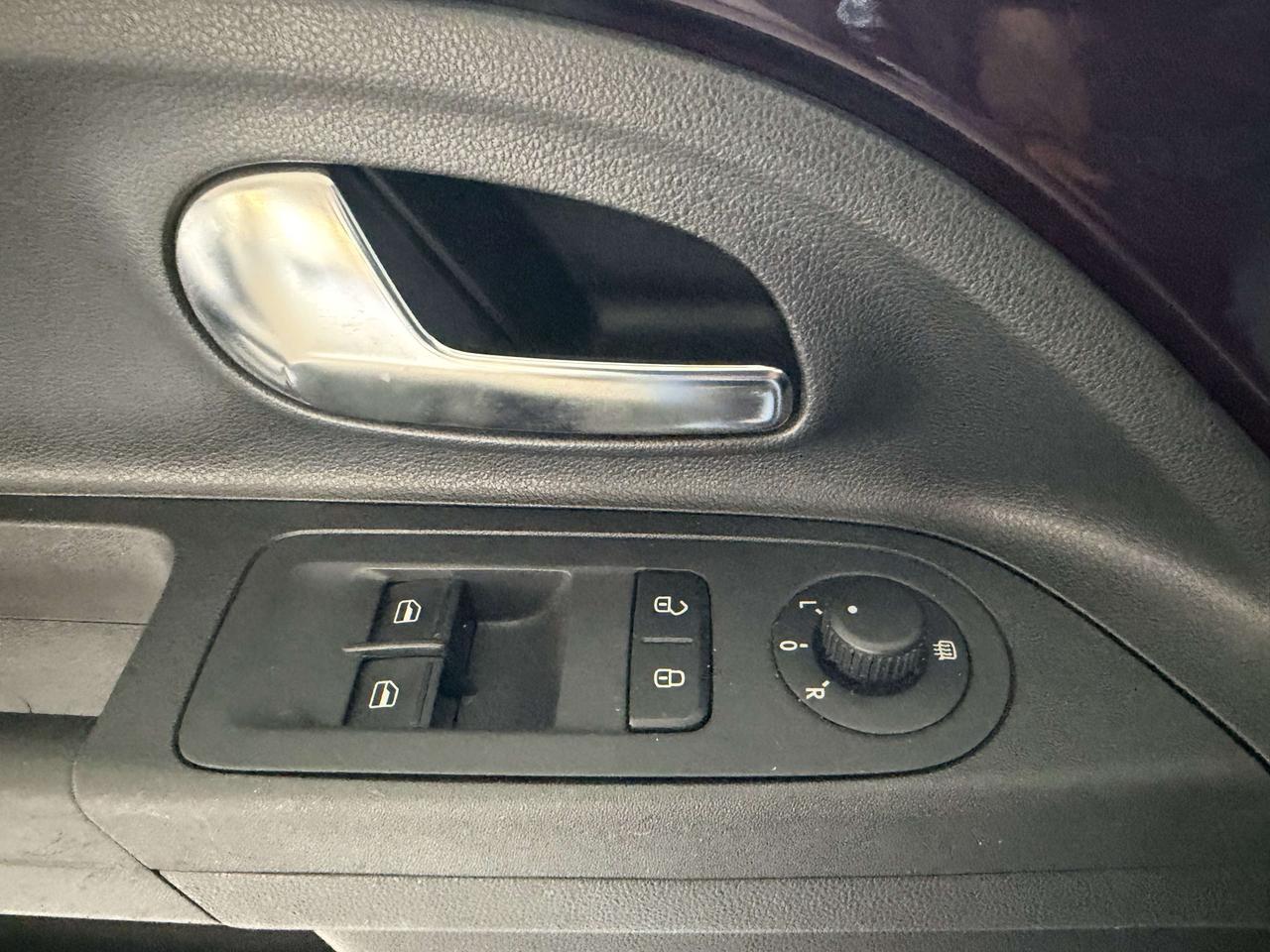 Seat Mii Mii 3p 1.0 by Cosmopolitan 60cv - Nessun