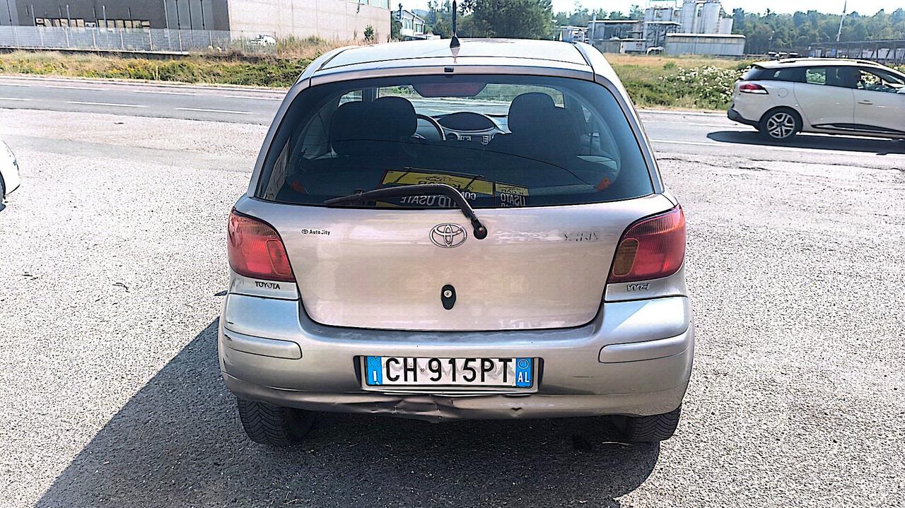 Toyota Yaris 1.0i 16V cat 3 porte Sol