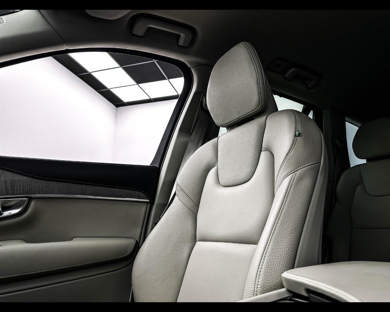 VOLVO XC90 (2014-->) - XC90 B5 (d) AWD automatico 7 posti Plus Bright
