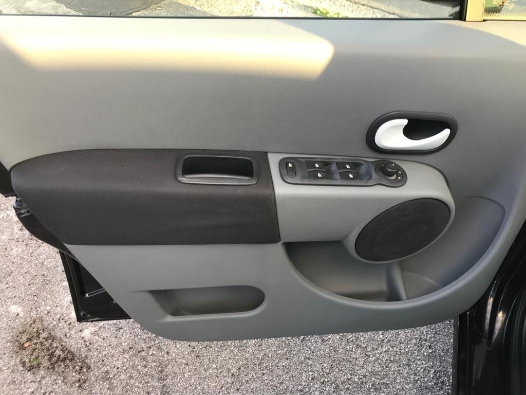 Renault Modus 1.5 dCi 75CV 55 KW Wave auto pari al nuovo