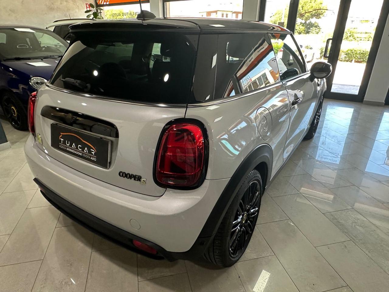 Mini Cooper Classic Cooper SE #6090
