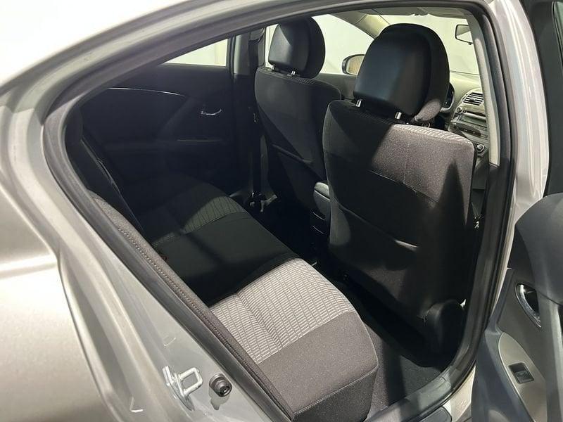 Toyota Avensis Avensis 1.6 Sol