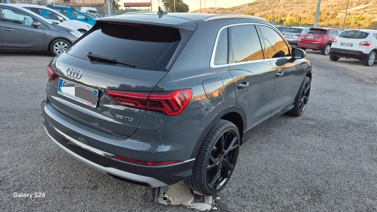 Audi Q3 35 TDI Business Advanced