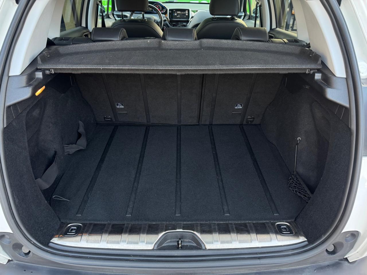 Peugeot 2008 1.6 e-HDi 92 CV Stop&Start Urban Cross