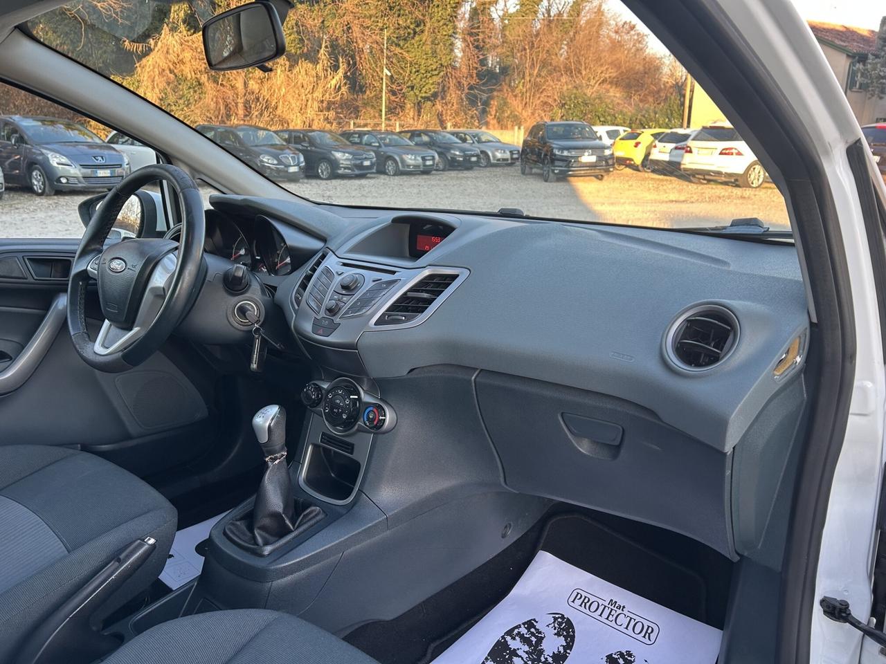 FORD FIESTA 1.4TDCI TITANIUM