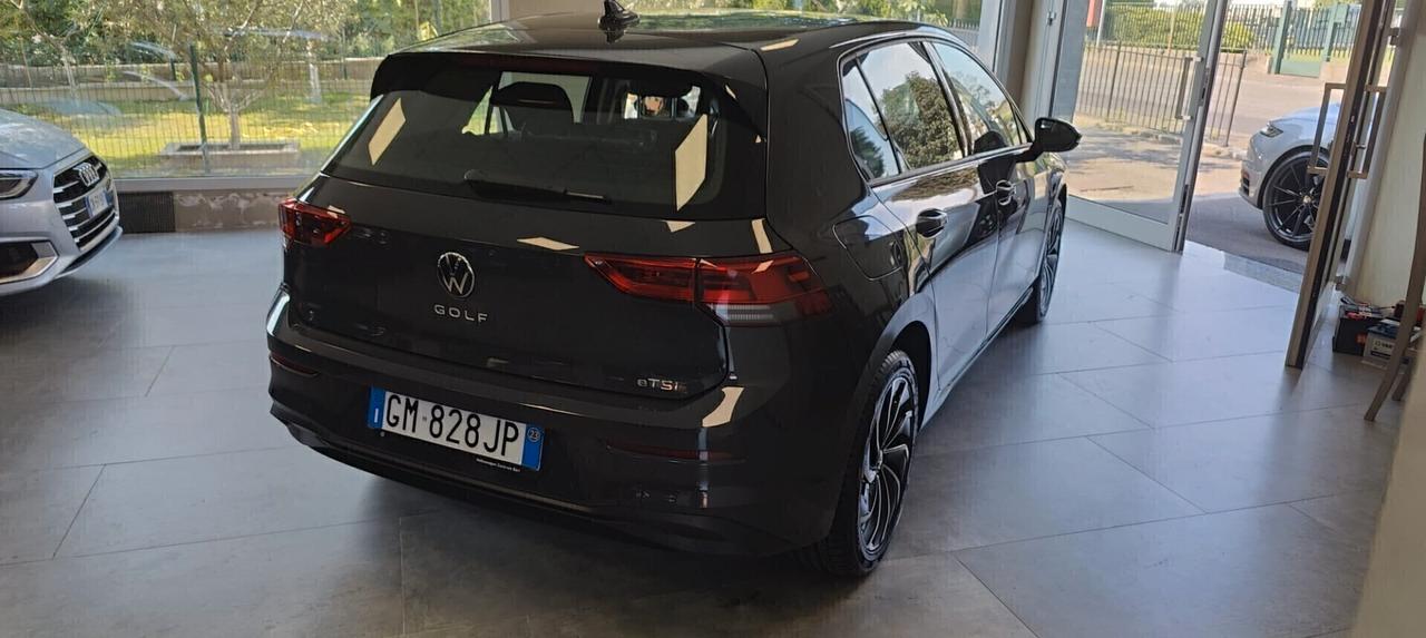 Volkswagen Golf 1.0 eTSI EVO DSG Life
