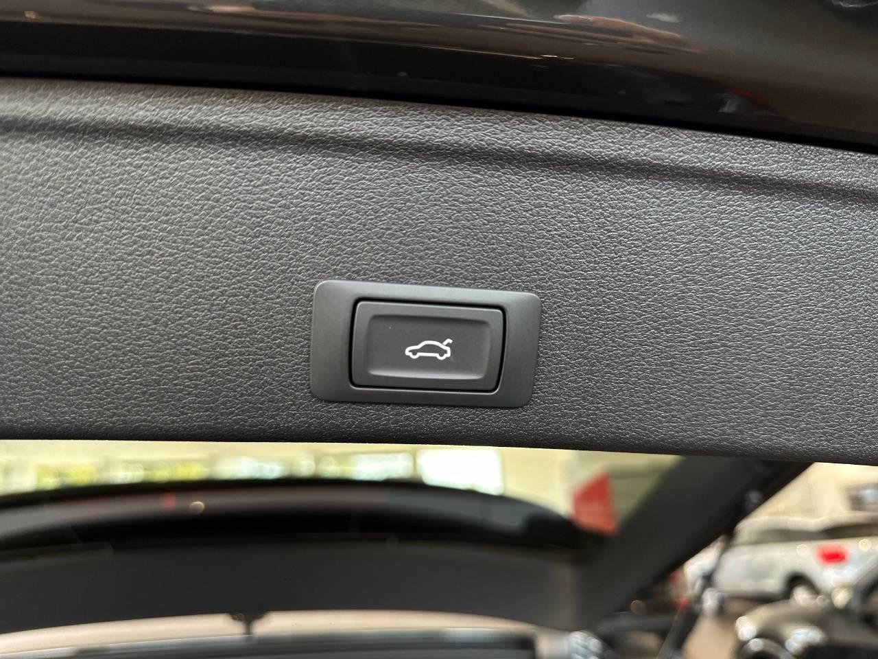 AUDI A4 AVANT 30 TDI MHEV S-TRONIC BUSINESS ADVANCED