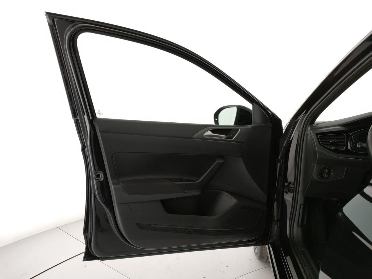 Volkswagen Taigo 1.0 tsi r-line 110cv dsg