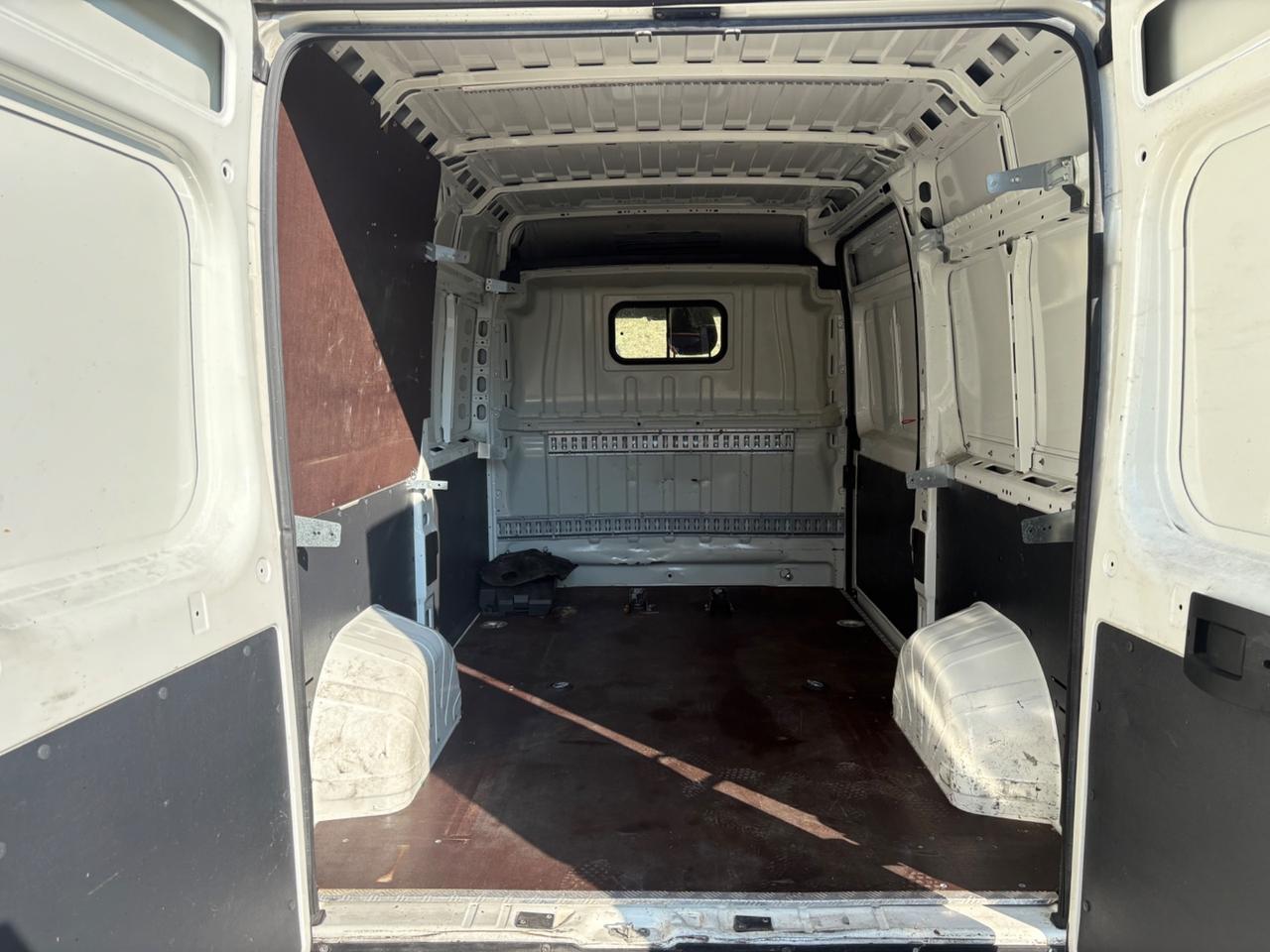 Peugeot Boxer 2.0 hdi 130cv 335-L2H2