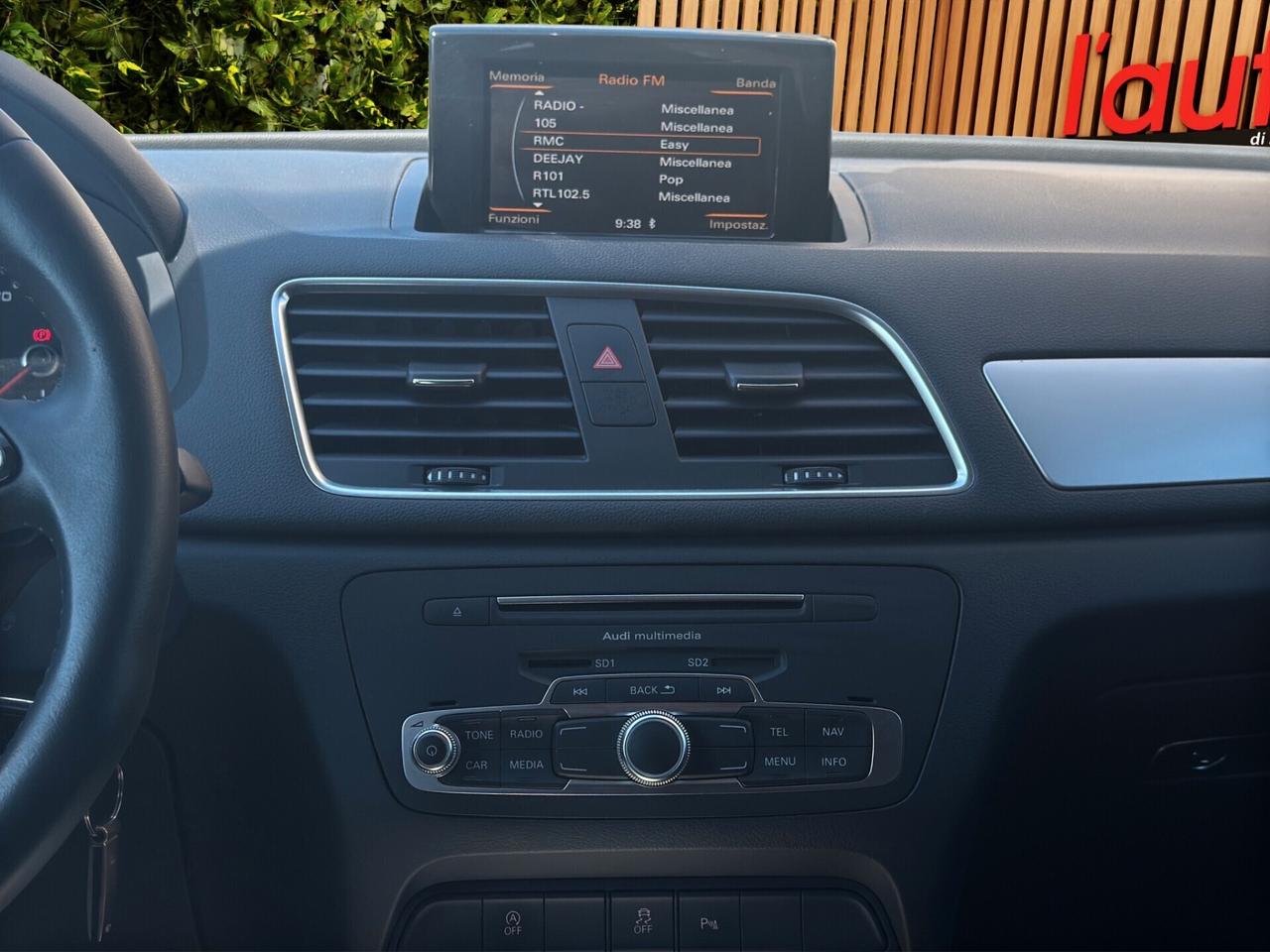 Audi Q3 2.0 TDI 120 CV S-TRONIC
