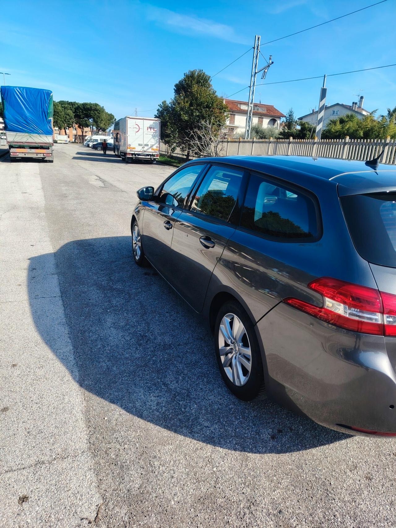 Peugeot 308 BlueHDi 120 S&S SW Business
