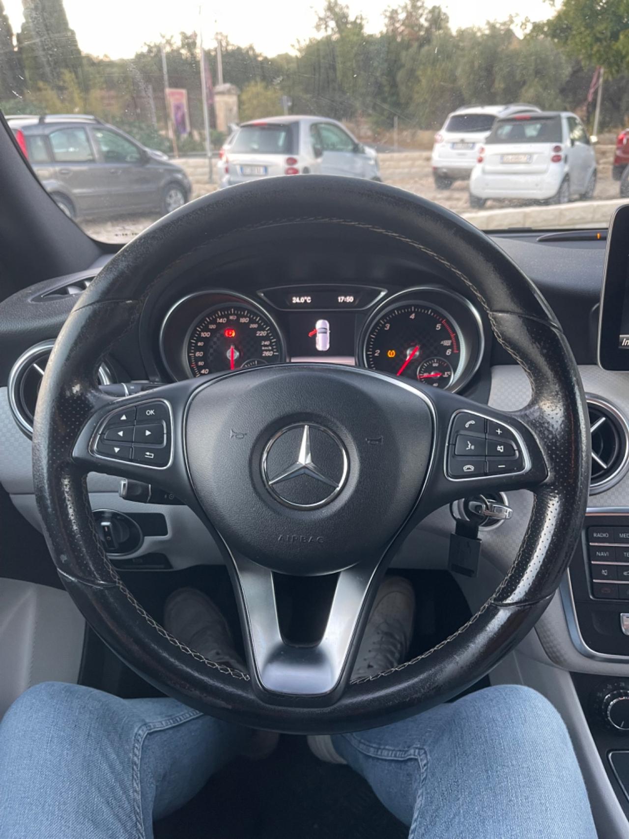 Mercedes-benz A 200 d Premium