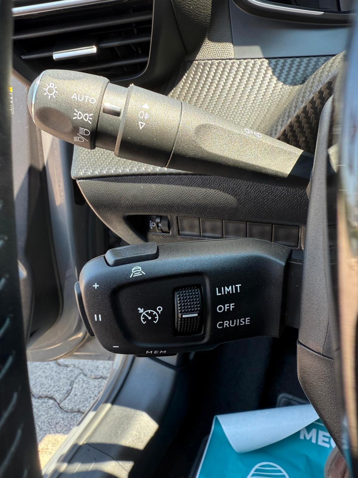 Peugeot 208 PureTech 100 Stop&Start 5 porte Allure