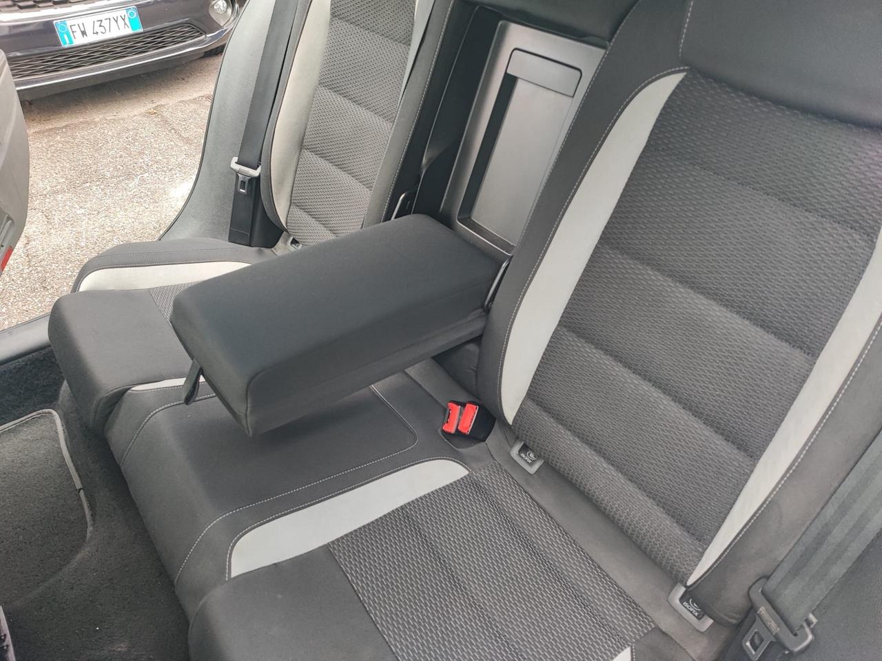 Volkswagen Golf 2.0 TSI 4mot. DSG 5p. R