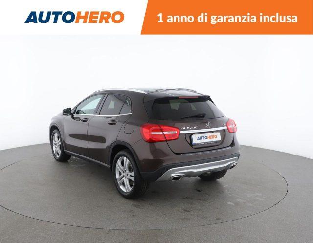 MERCEDES-BENZ GLA 200 CDI Sport