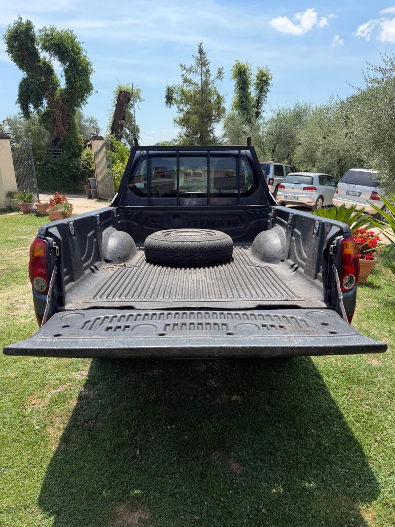 Mitsubishi L200 2.5 DI-D/136CV Single Cab Inform