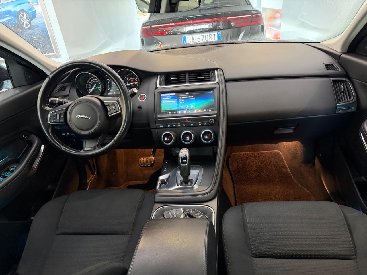 Jaguar E-Pace 2.0D 150 CV AWD aut. R-Dynamic HSE