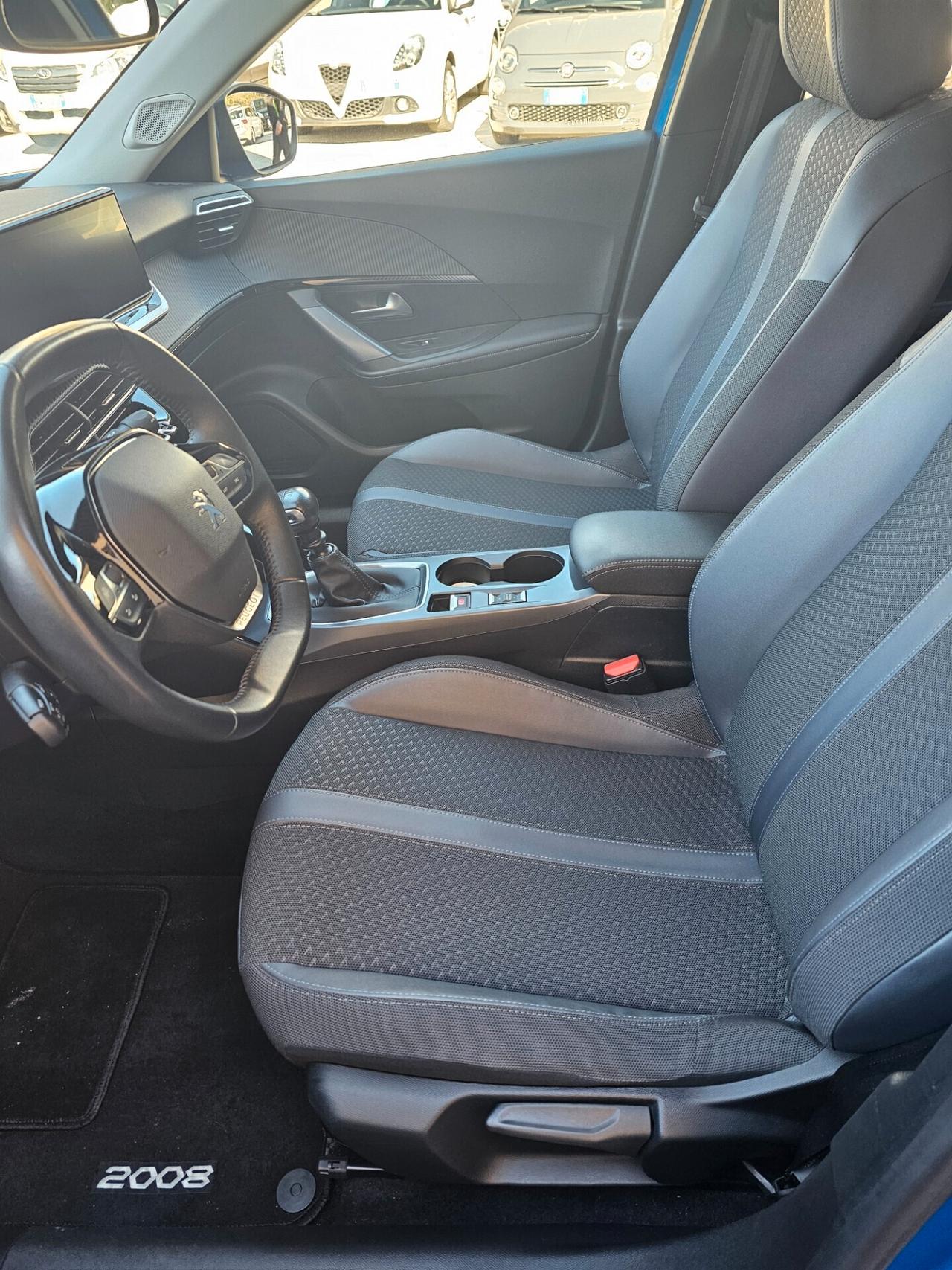 Peugeot 2008 PureTech 100 S&S Allure