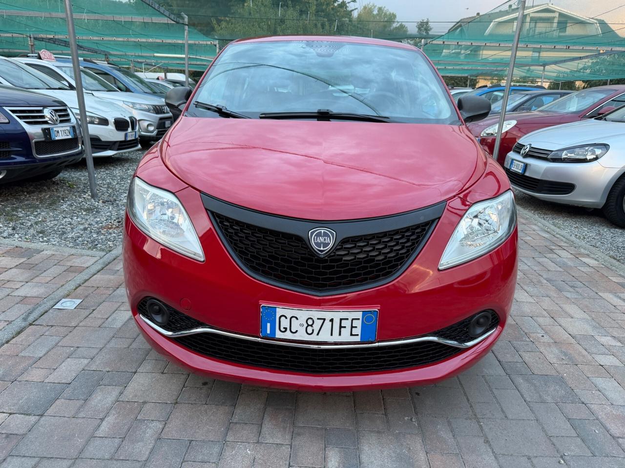 Lancia Ypsilon 1.0 Fire Hybrid Benzina