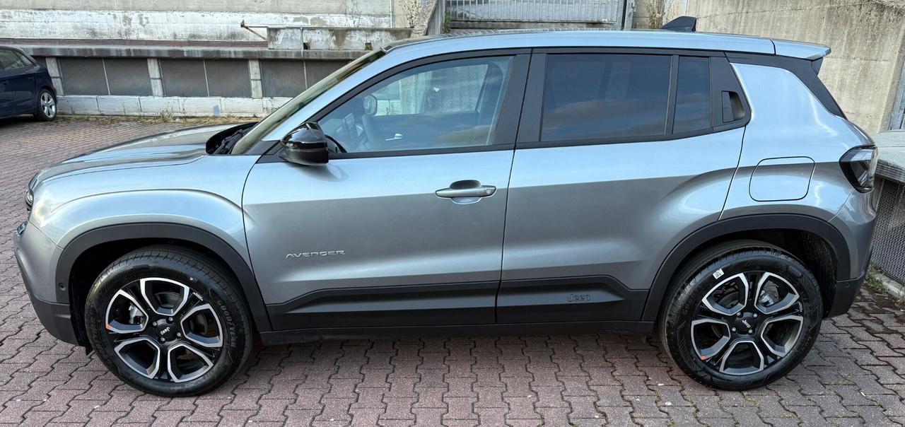 Jeep Avenger 1.2 e-Hybrid 110 cv MHEV Summit