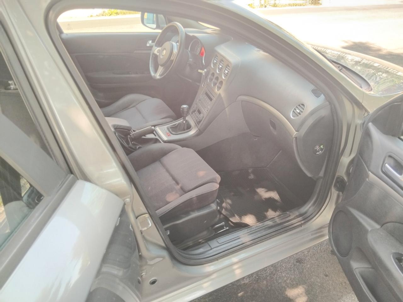Alfa Romeo 159 2.0 JTDm Sportwagon Distinctive km 180 mila euro 5