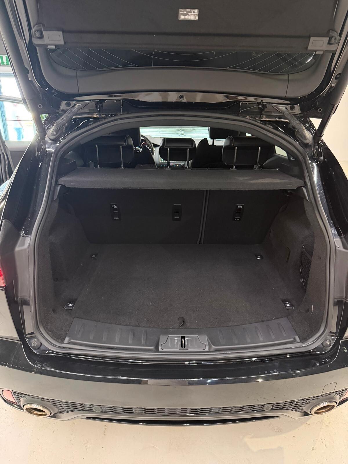 Jaguar E-Pace 2.0D 240 CV AWD aut. R-Dynamic HSE