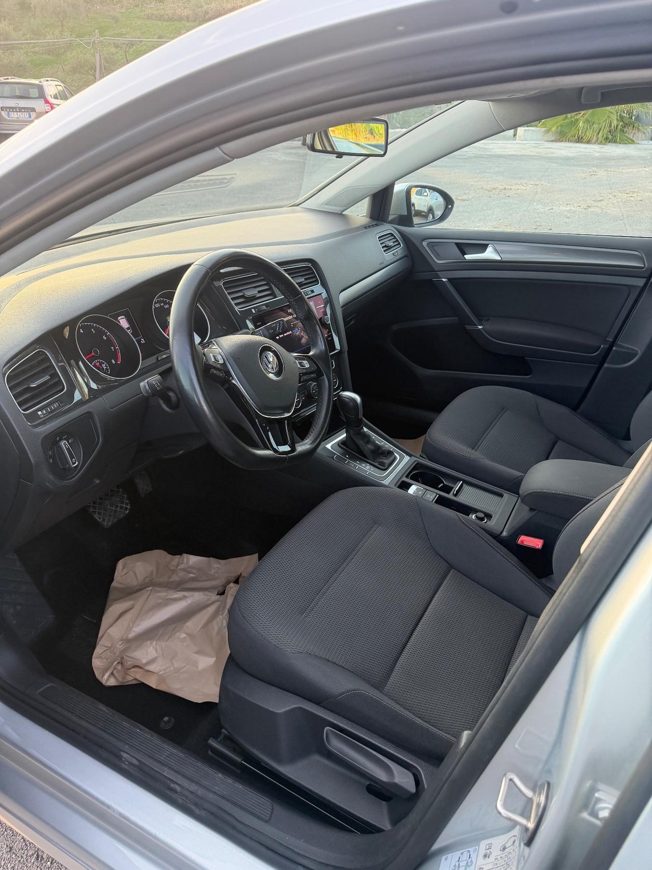 Volkswagen Golf 1.5 TGI DSG 5p. Business BlueMotion Technology