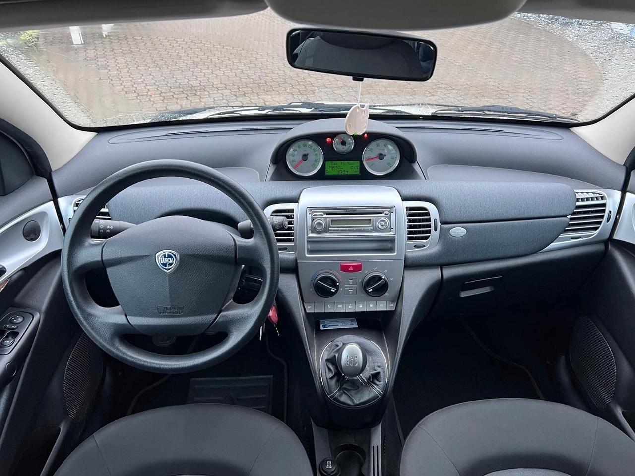 Lancia Ypsilon 1.3 MJT 75 CV Platinum