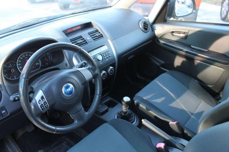 FIAT Sedici 1.9 MJT 4x4 Emotion