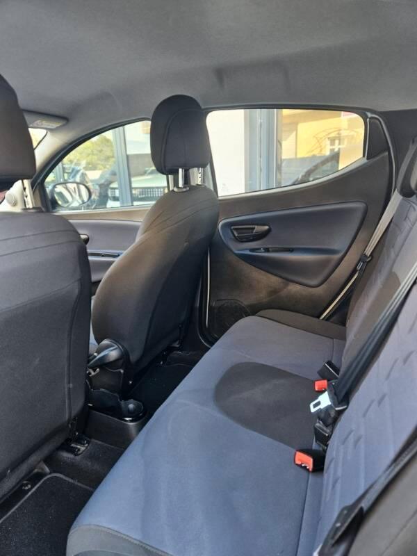 Lancia Ypsilon III 1.0 firefly hybrid Platino s&s 70cv