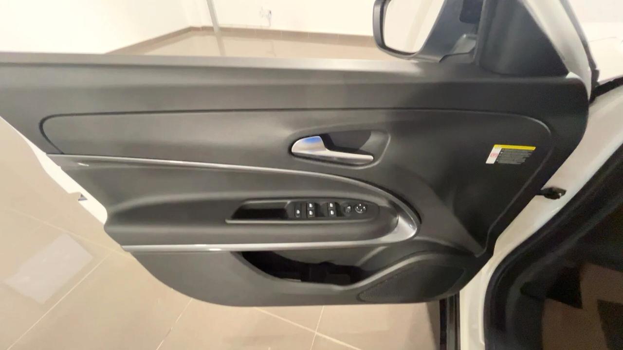 Fiat 600 Hybrid 110 CV DCT MHEV Sport Edizione Milano Cortina 26