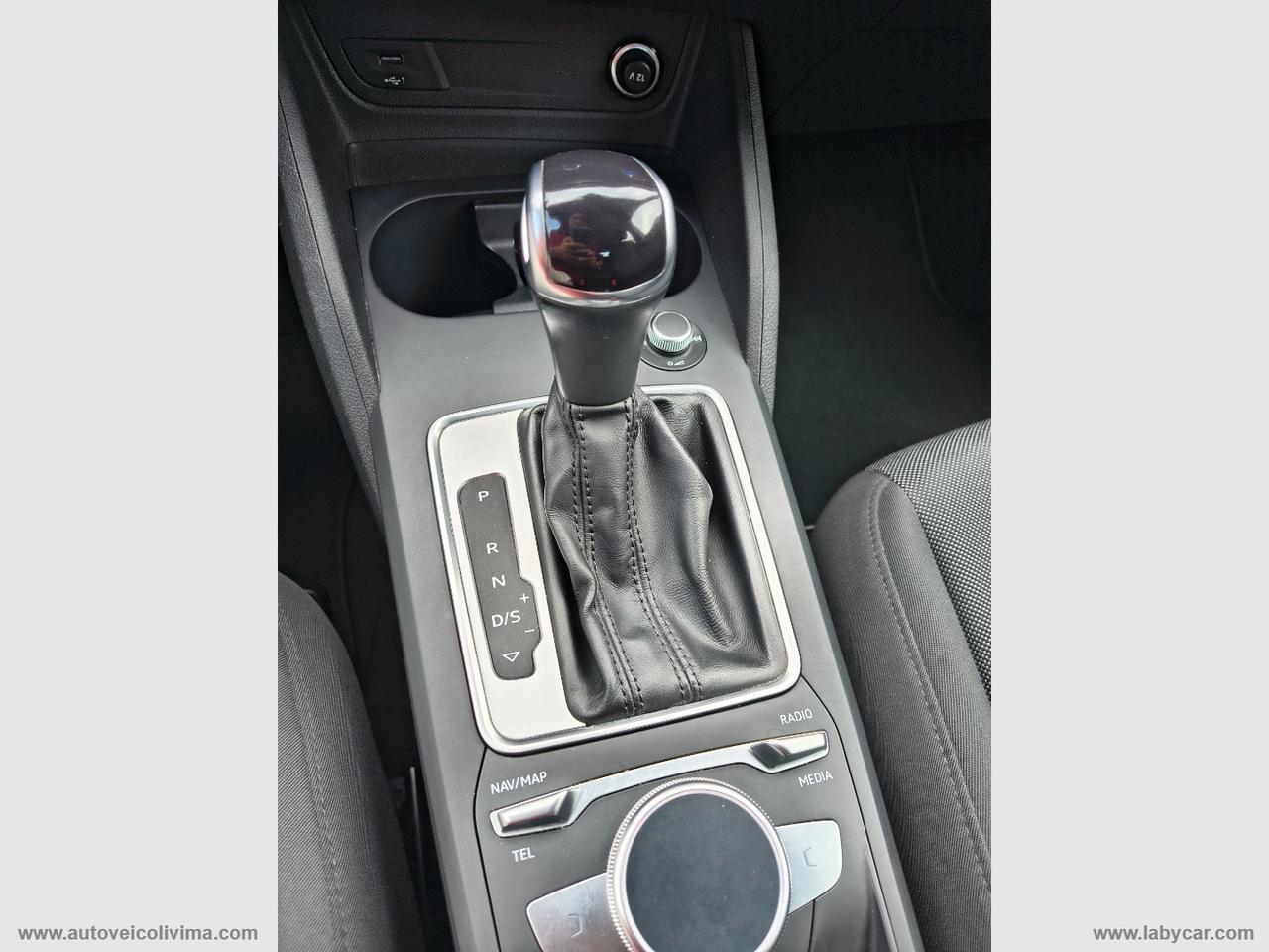 AUDI Q2 30 TDI S tronic Business Plus