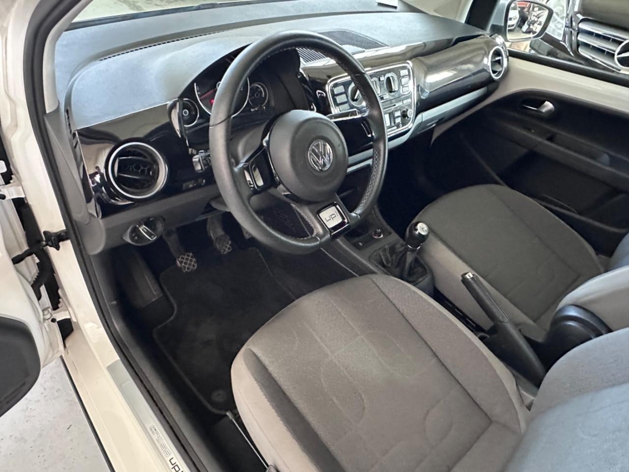 Volkswagen up! 1.0 75 CV 5p. cross