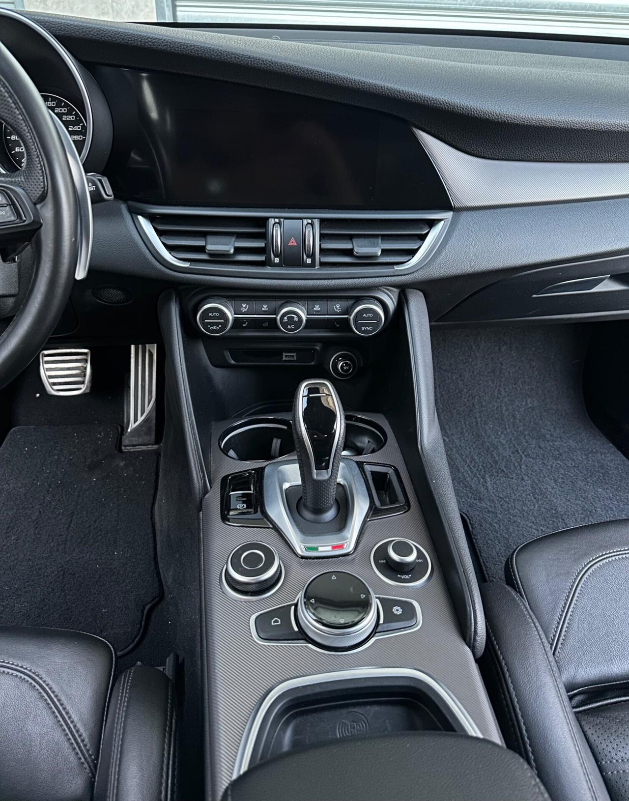 Alfa Romeo Giulia 2.2 TD 210cv AT8 Q4 Veloce