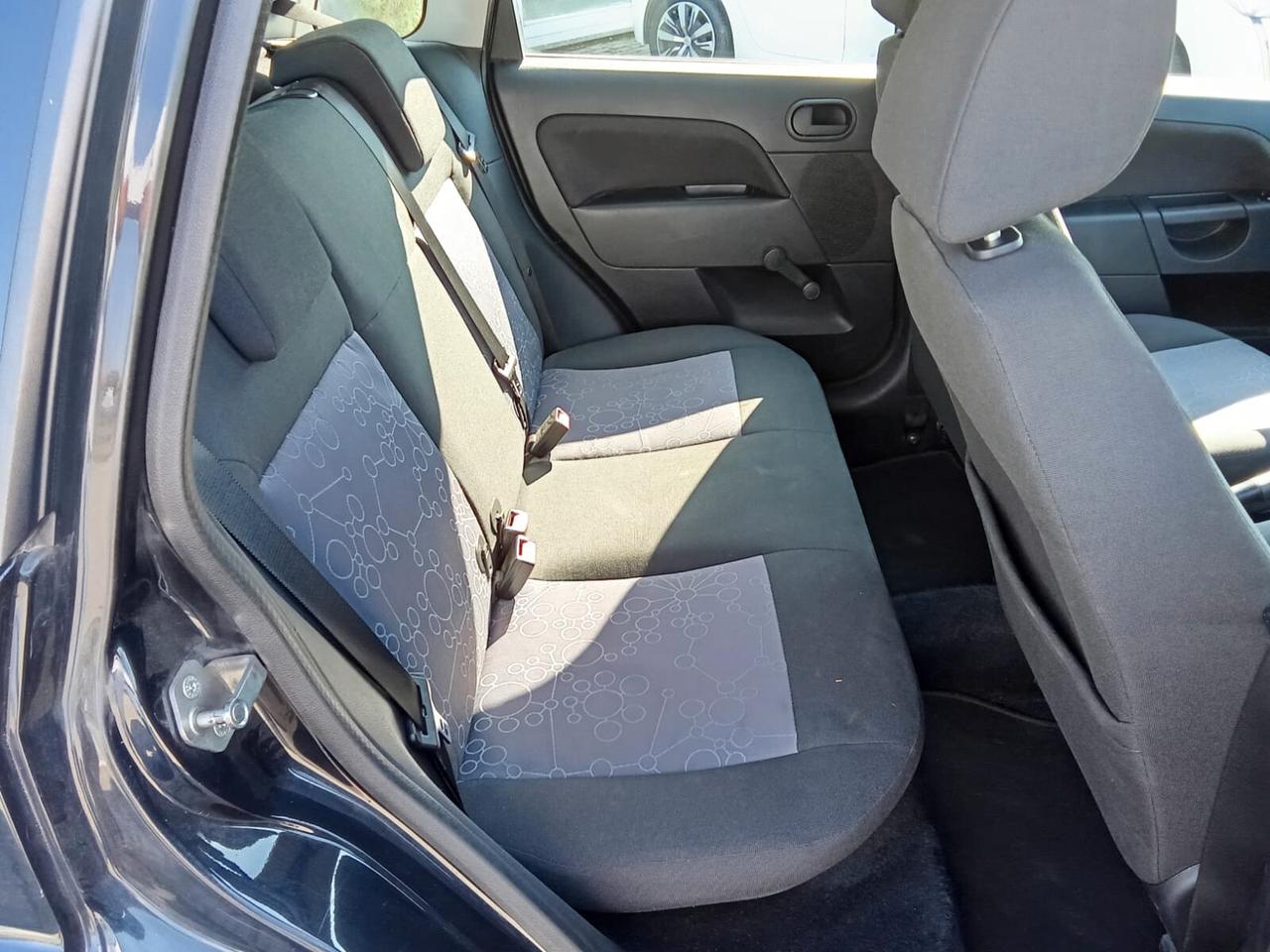 Ford Fiesta 1.2 16V 5p. Titanium