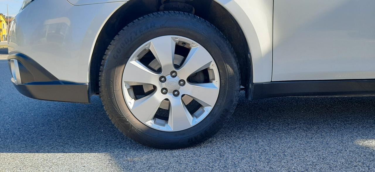 SUBARU OUTBACK 2.5i Bi-Fuel Trend