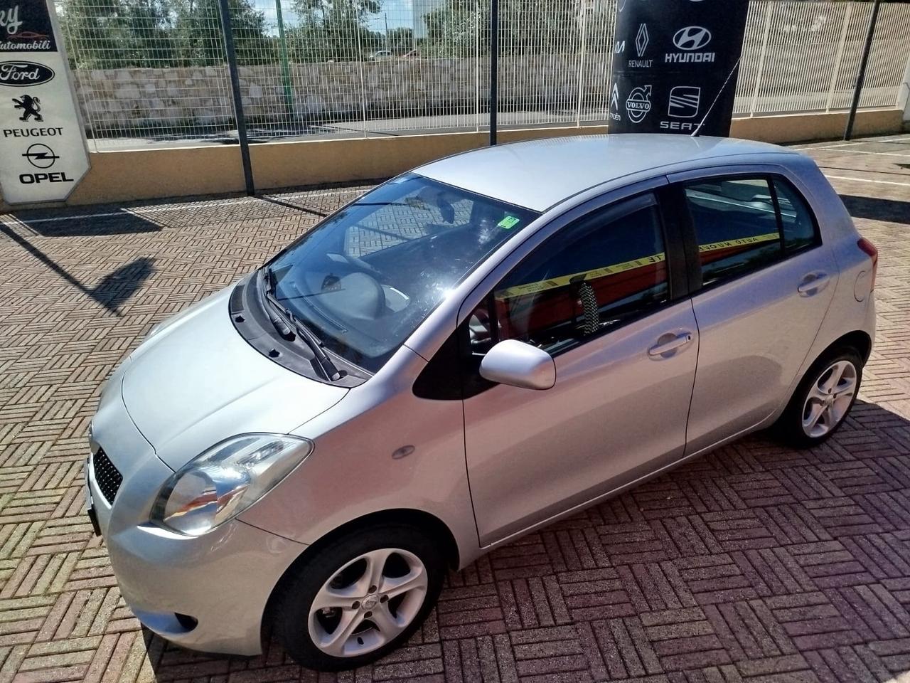 Toyota Yaris 1.3 5 porte CON GPL RINNOVATO FINO AL 2030