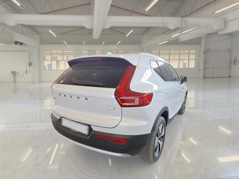 VOLVO XC40 T4 RECHARGE PLUG-IN AUTO CORE SUV