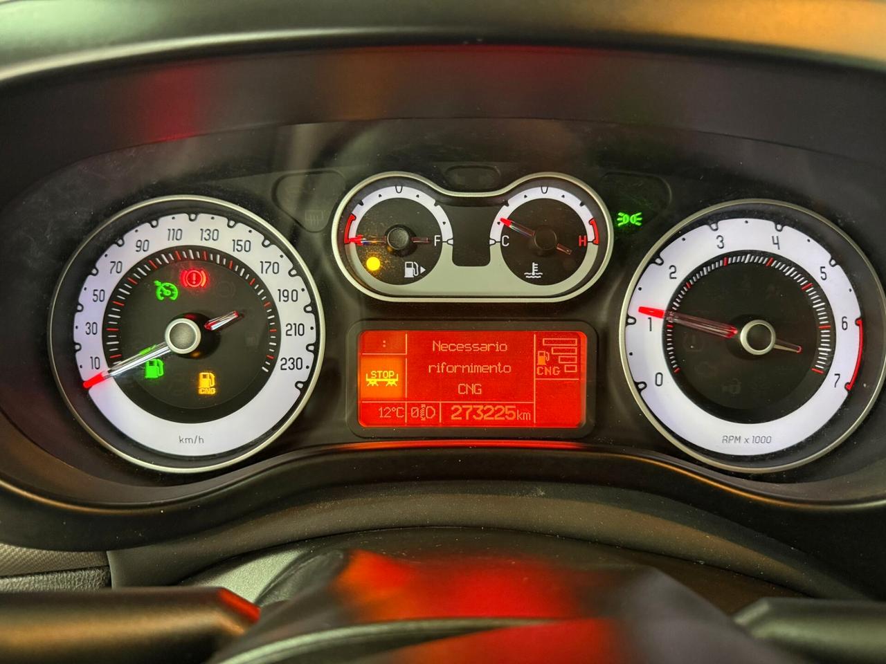 Fiat 500L Living 900 Metano Turbo Natural Power Lounge