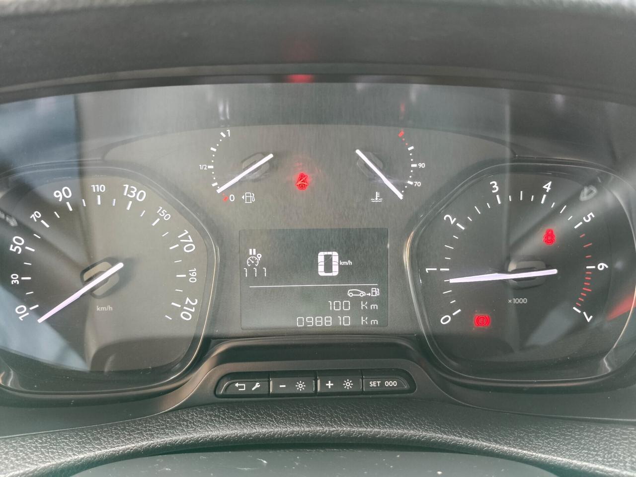 Peugeot Traveller BlueHDi 100 S&S Standard Business